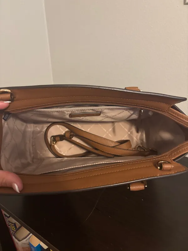 Michael Kors Crossbody - Image 6