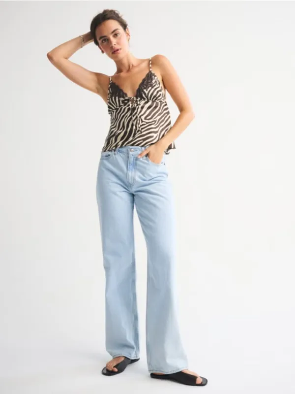 Abercrombie High Rise Loose Jean - Image 5