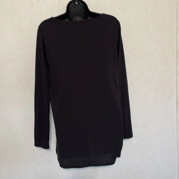LuLaRoe size medium black, scoopneck, long sleeve tee. Used. - Image 3