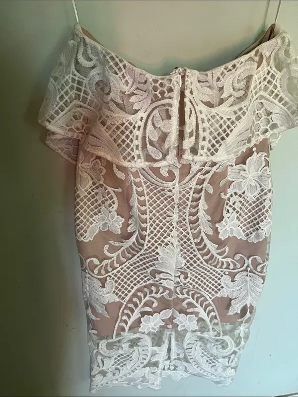 Showpo Nude Strapless Dress with White Lace Overlay - Image 3