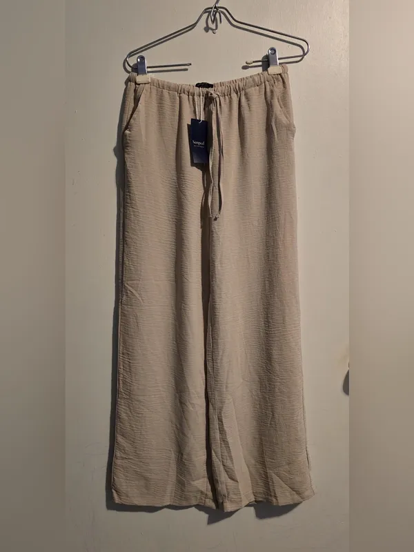Women's Wide-Leg Drawstring Pants in Light Beige - Image 2