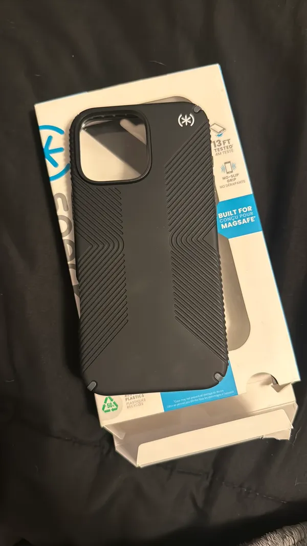 Speck Phone case - Image 2