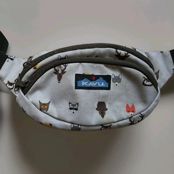 Kavu Spectator Crossbody Animal Print Fanny Pack Belt Bag Adjustable 8X5" Dirty - Image 3
