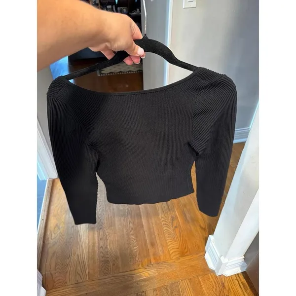 Babaton by Aritzia Sculpt Knit top black womens M medium - Image 4