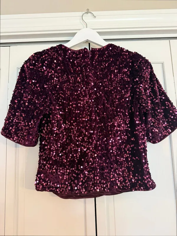 Nanette Lepore NWT purple sequin top size small - Image 6