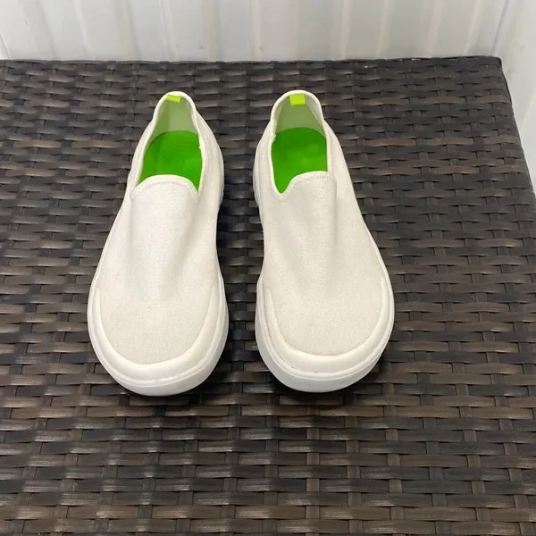 Oofos Sneakers women’s size 7 White - Image 2