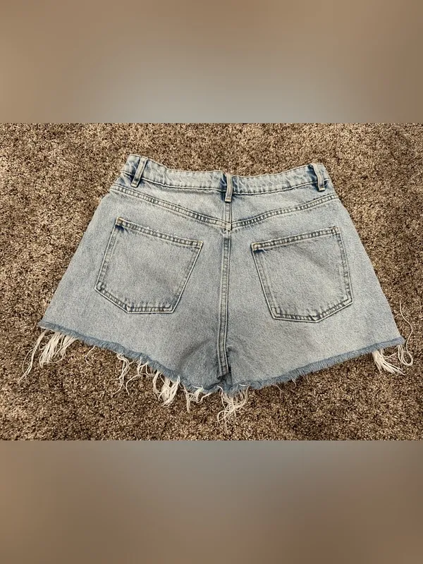 Zara Light Wash Denim High Waisted High Rise Shorts US 6 - Image 6