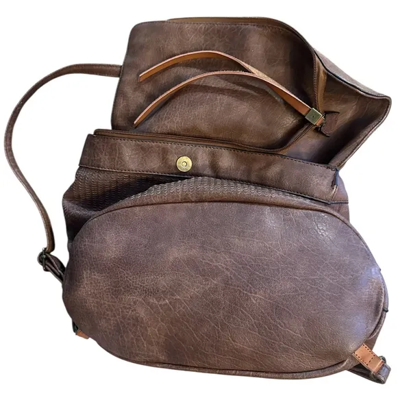 Brown Medium Size Back Pack with Adjustable Straps - Image 4