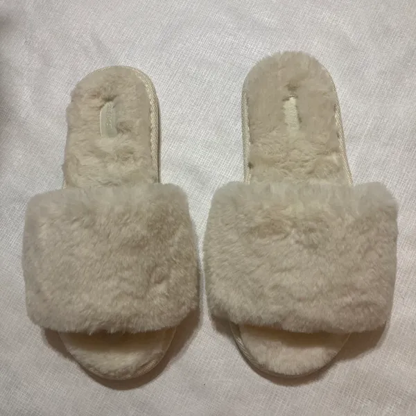SKIMS Slippers - Image 3