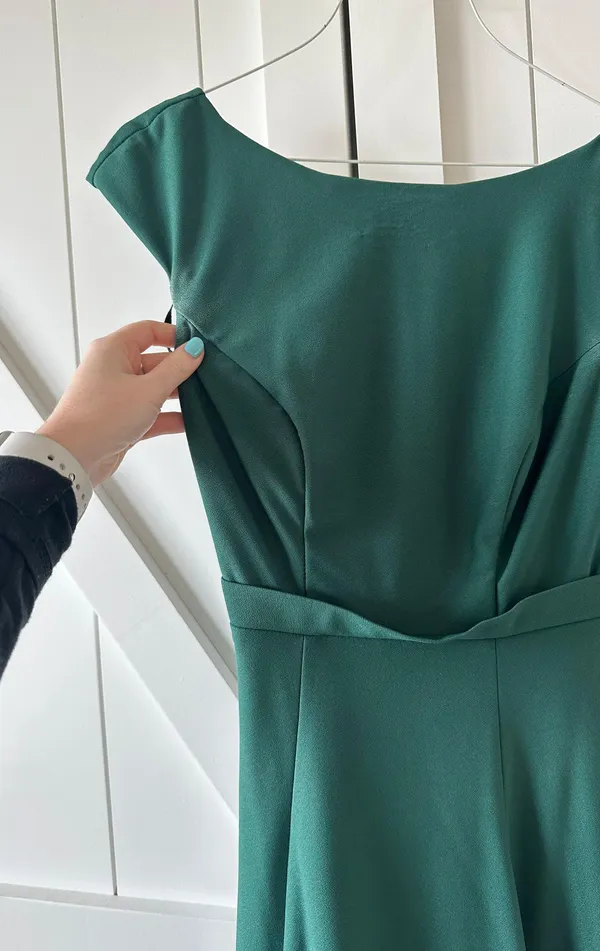 Green Formal Dress Size 2 - Image 2
