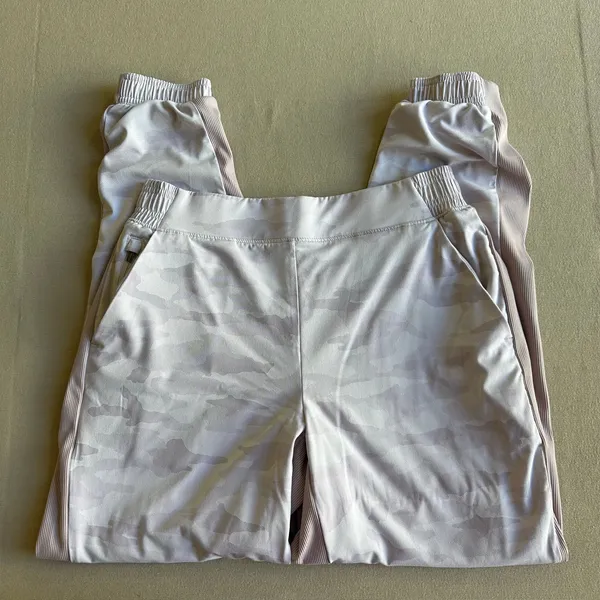 Athleta Brooklyn Lined Pink Camo Jogger Pant - Image 2