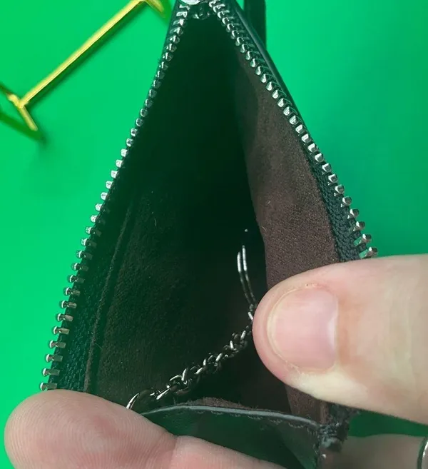 A Really sweet NWOT Mini Thin skinny Plaid Leather Coach Zip Mini ID Wallet - Image 5