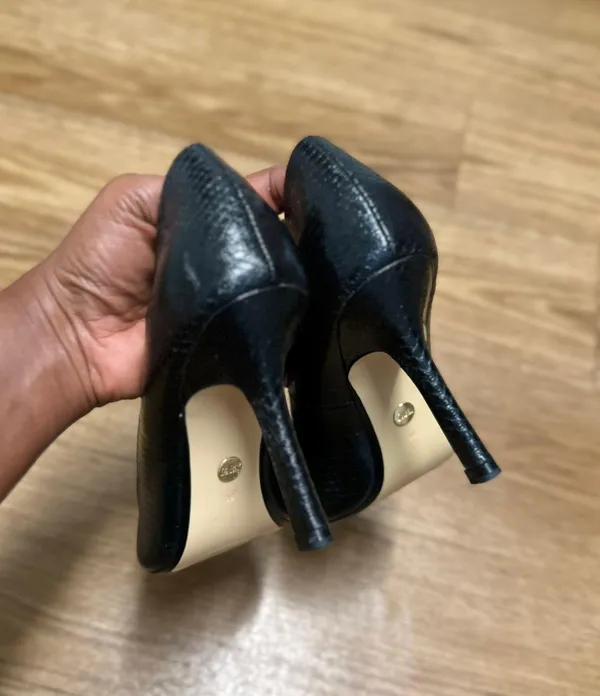 Zara black pointed toe shoes - Image 4