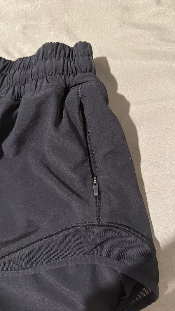 Lululemon Shorts Hotty Hot Low-Rise - Image 3