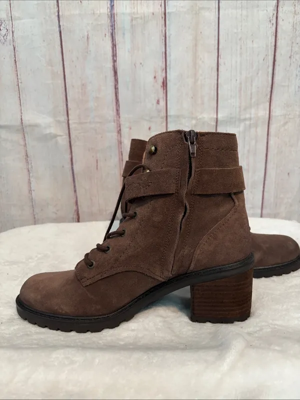 NWOT Zodiac Gemma Booties - Image 9
