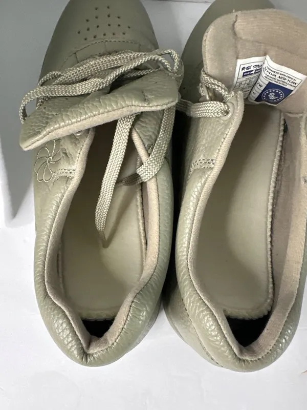 P.W. Minor Womens 8 Khaki Leather Walking Shoes Orthopedic Comfort USA Lace Up - Image 4