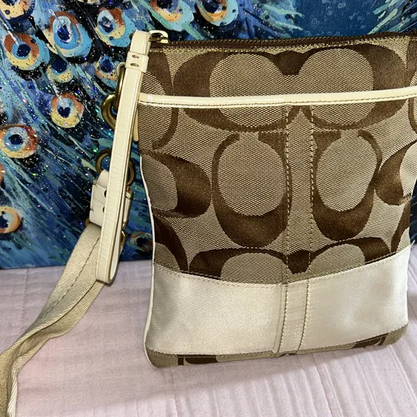 Vintage Coach Tan Signature Monogram Canvas Crossbody Bag - Image 2