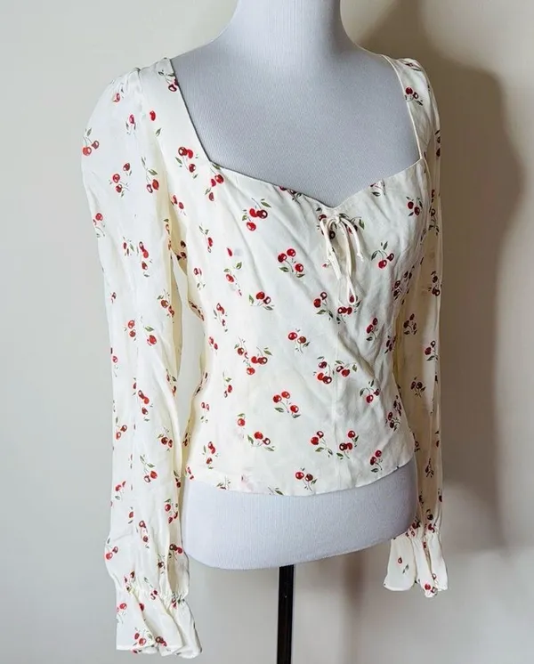 Reformation Chase Cherry Top - Image 3