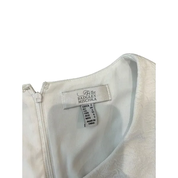 Belle Badgley Mischka White Jacquard Sheath Dress Chain Trim Scallop Cuff Size 2 - Image 3