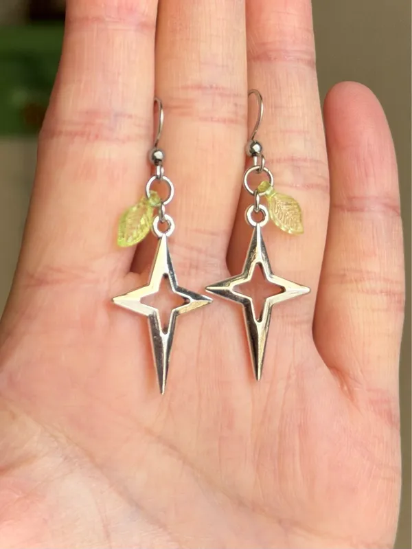 Handmade sparkle star dangle earrings💫 - Image 4