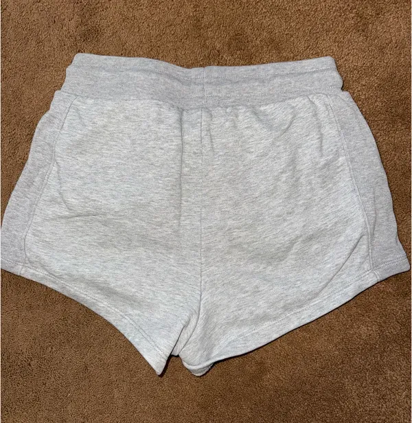 Champion comfy shorts - Image 2