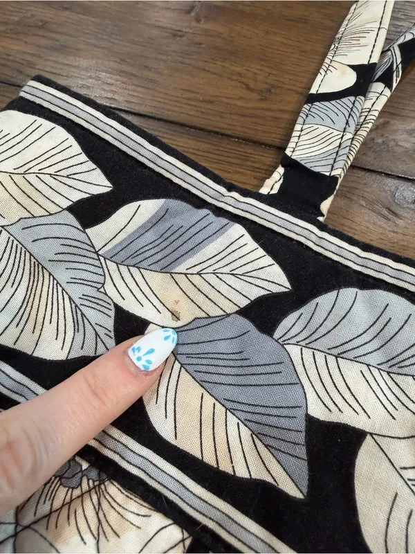 Vera Bradley Black & Cream Floral Quilted Tote​ - Image 9