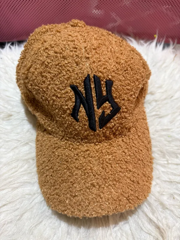 Sherpa cap hats camel brown and black - Image 3