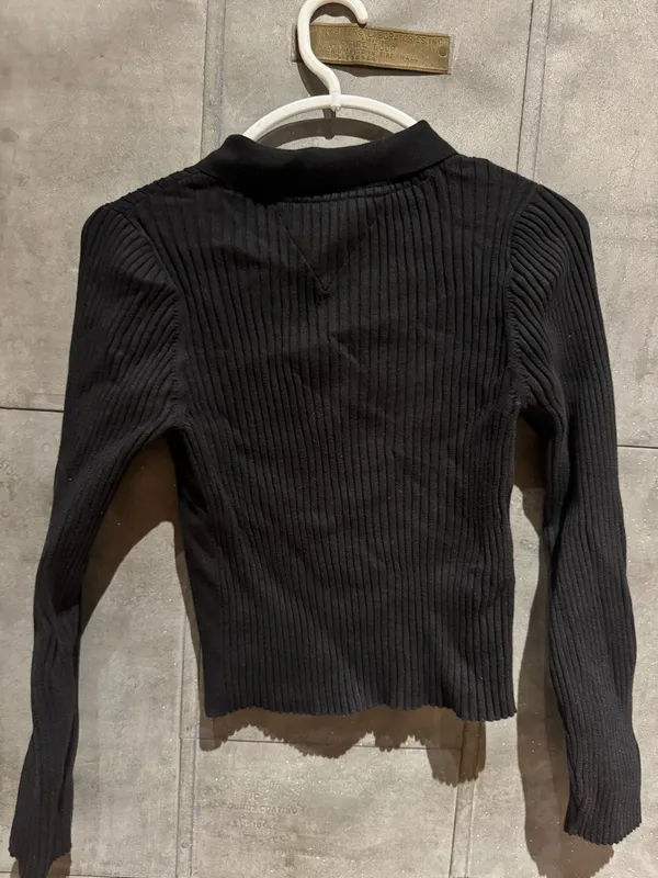 Tommy Hilfiger Sweater - Image 4