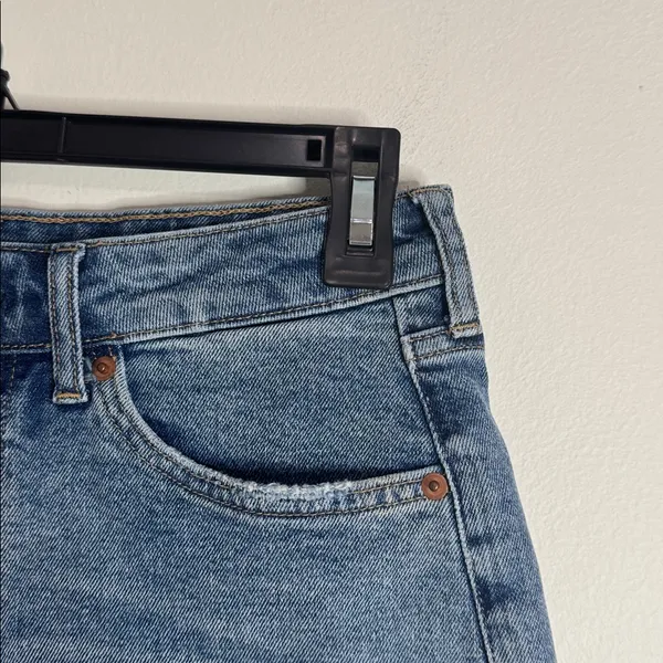 H&M Classic Raw Hem Blue Jean Shorts size 6 - Image 5