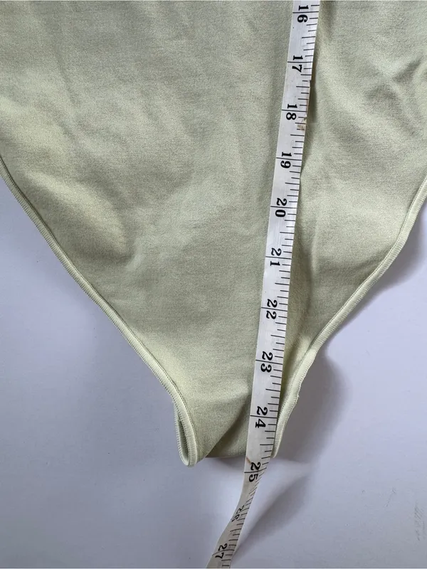 SKIMS Essential Scoop Neck Bodysuit Agave XXS/XS NWOT Seamless - Image 4
