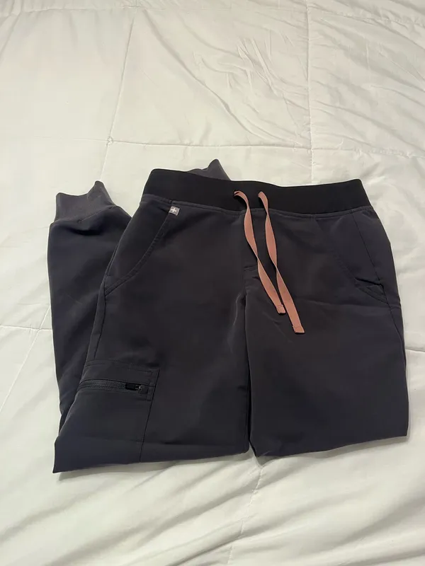 FIGS Scrub Pants Jogger - Image 3