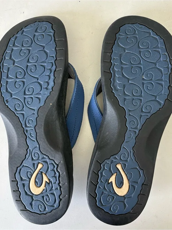 Olukai Ohana flip flops Sandals Blue Black Women’s Size 9 - Image 6