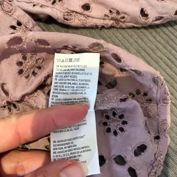 American‎ Eagle Outfitters Eyelet Puff Sleeve Crop Top Dusty Rose XS - Image 6