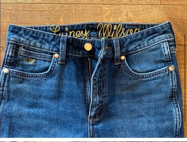 NWOT Wrangler x Lainey Wilson Blue Boot Huggers Jeans - Image 3