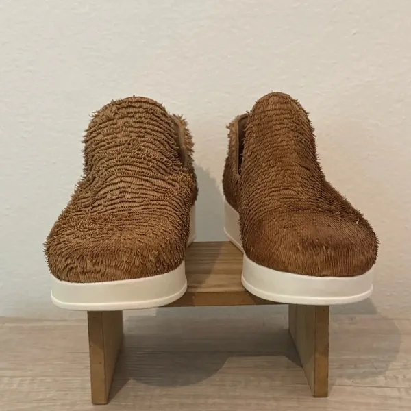 Antelope Comfy Slip On Sneaker Fuzzy Boho Unique Western Artsy Size 37 US 6 - Image 3