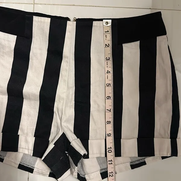 Sweet Rain black and white striped shorts - Image 6