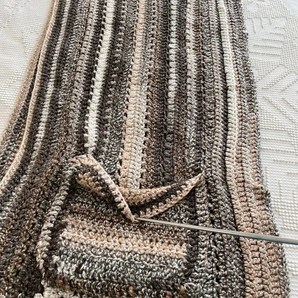 Chunky Knit Shawl with Oversized Pockets Brown - Image 7