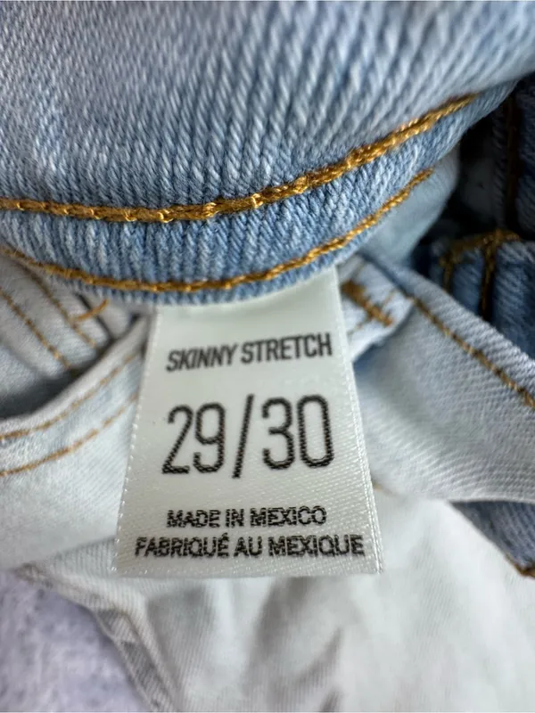 BDG Light Blue Straight-Leg Women’s Jeans - Image 10