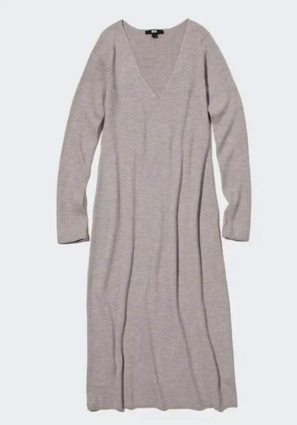 Uniqlo Merino Wool Blend Fitted V-Neck Long-Sleeve Dress in Gray - Image 2