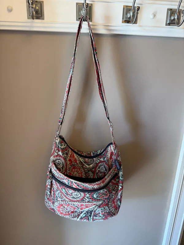 The Vera Bradley Multicolor Floral Paisley Quilted Shoulder Bag - Image 7