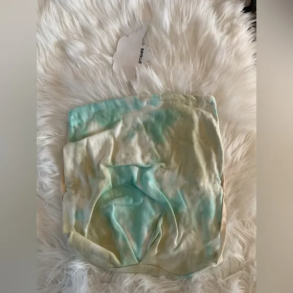 Boys Lie Unreleased Drawstring Bag with Sticker - Image 3