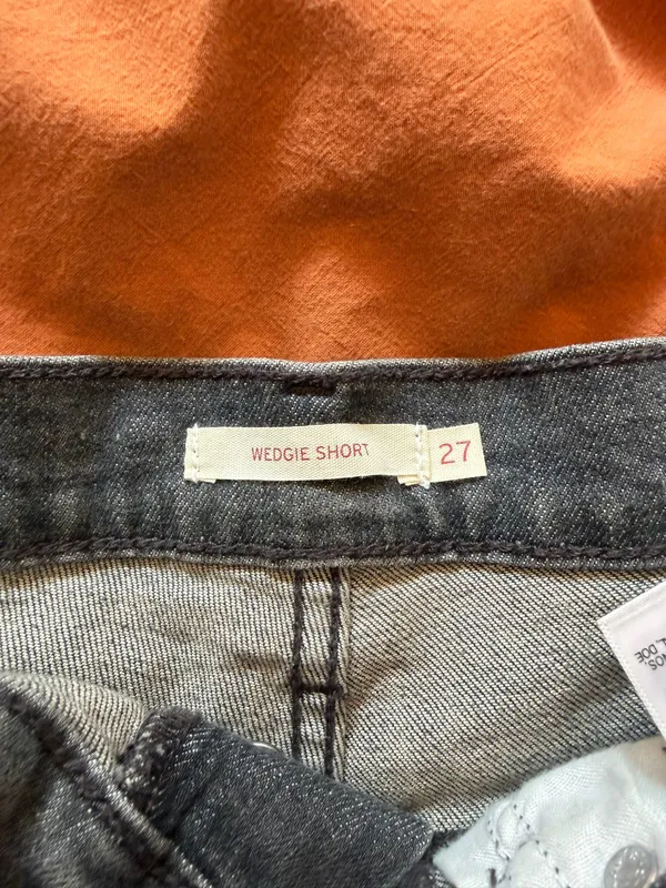 Levi’s Wedgie Shorts Denim High-Rise - Image 4