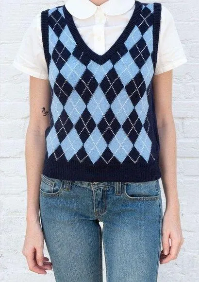 Brandy Melville Black Argyle Peyton Sweater Vest - Image 6