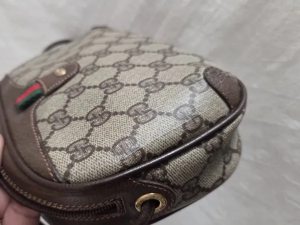 Gucci Beige GG Supreme Canvas Crossbody with Brown Leather & Green-Red Web - Image 9