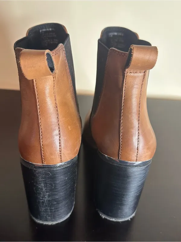 Steve Madden “Knoxi” Cognac Brown Leather Block Heel Chelsea Booties - Image 2