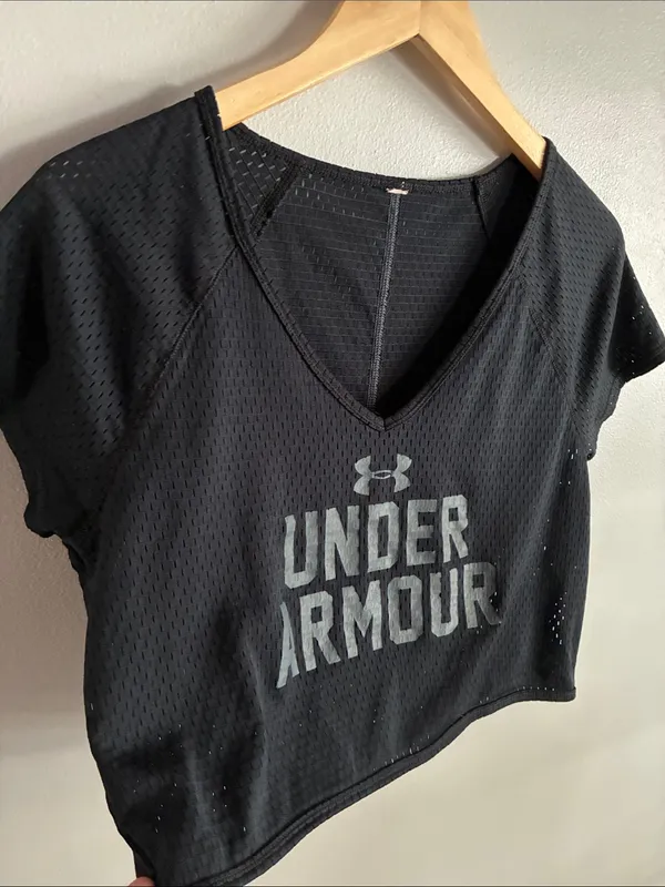 Under Armour Women’s Black Mesh Crop Top V Neck Short Sleeve Athletic S M - Image 2