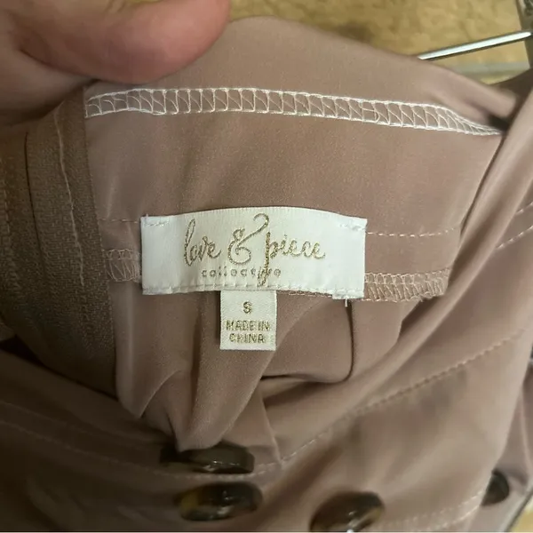 NWT Dillards Love & Piece Collective Mauve Women’s Wide Leg Slacks Button Size S - Image 3