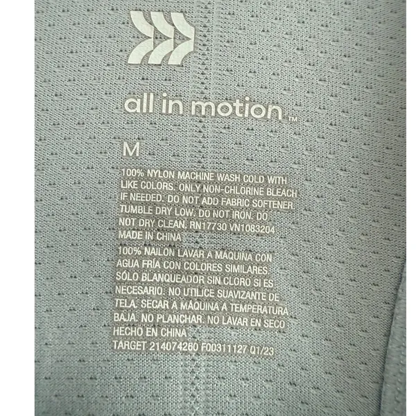 All in Motion‎ Women's Seamless Racerback Tank Top Light Blue Size Med - Image 4