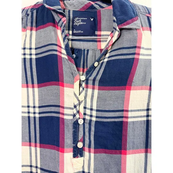 American Eagle Outfitters Plaid Henley Top – Size 4 - Image 3