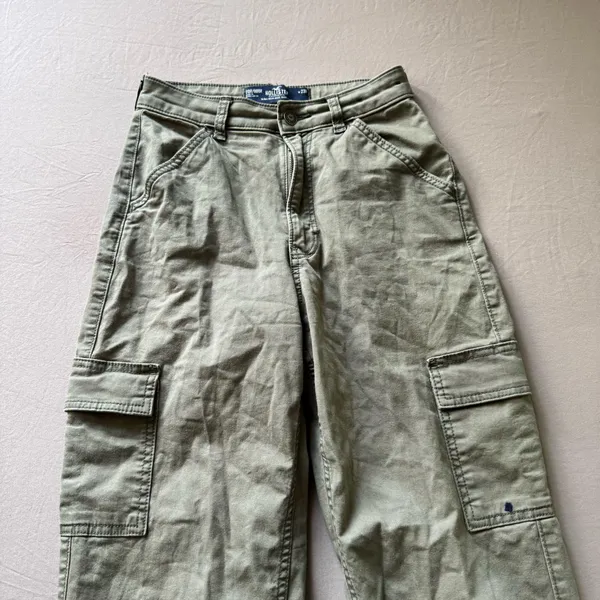 Hollister Ultra High Rise Cargo Dad Pants - Image 5